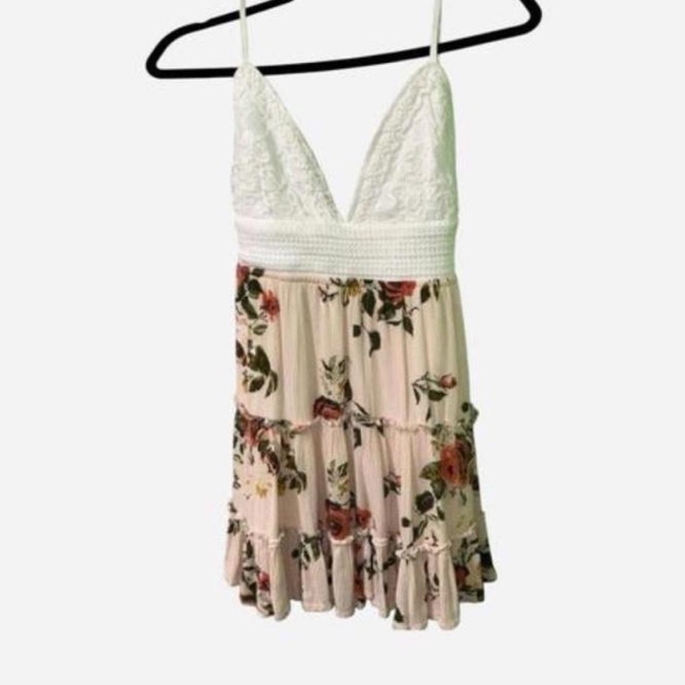 Charming open back floral flowy mini dress Crochet lace Double layered low cut S